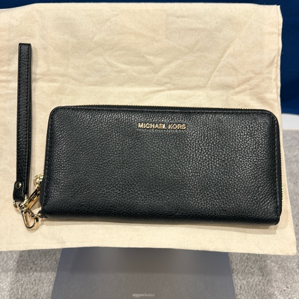 Michael Kors continental wallet